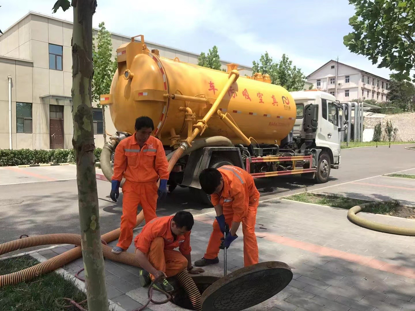 睢县化粪池清理与5-8吨吸粪车施工效率分析